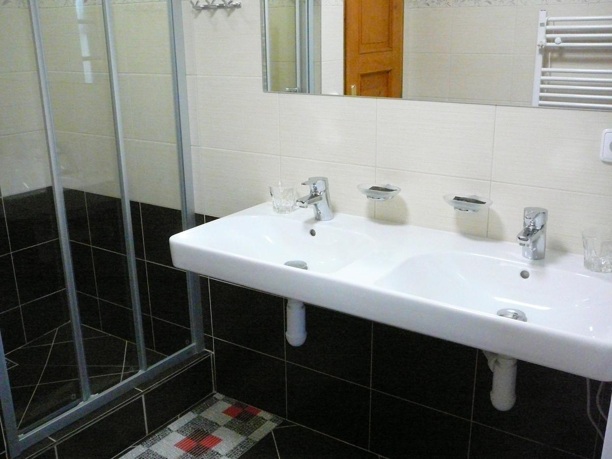 Ubytovani Nad Bisonem Hlinsko Ngoại thất bức ảnh